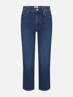 Le Sleek Straight -- Femma