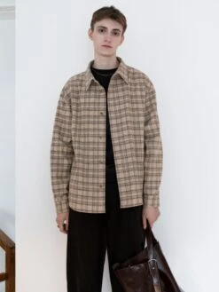 Woolen Plaid Overshirt -- Beige Multi 7 Woolen Plaid Overshirt -- Beige Multi -Frame Fashion Shop Look12 01
