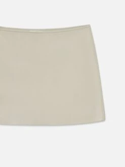 The Leather Mini Skirt -- Soft Mint -Frame Fashion Shop WE25LSK001 SMNT DET