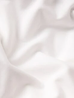 The Tennis Sweatshirt -- White -Frame Fashion Shop WF25JSS004 WHT FABRICDETAIL d7572aa6 fcce 473c a174 879cb5a23cea