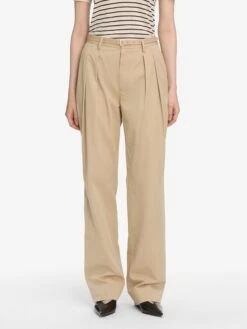 The Pleated Stilt Trouser -- Light Khaki -Frame Fashion Shop WF25KSW035 CREM WF25WPA002 LTKH 6256 v2